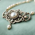 Antique jewelry trends